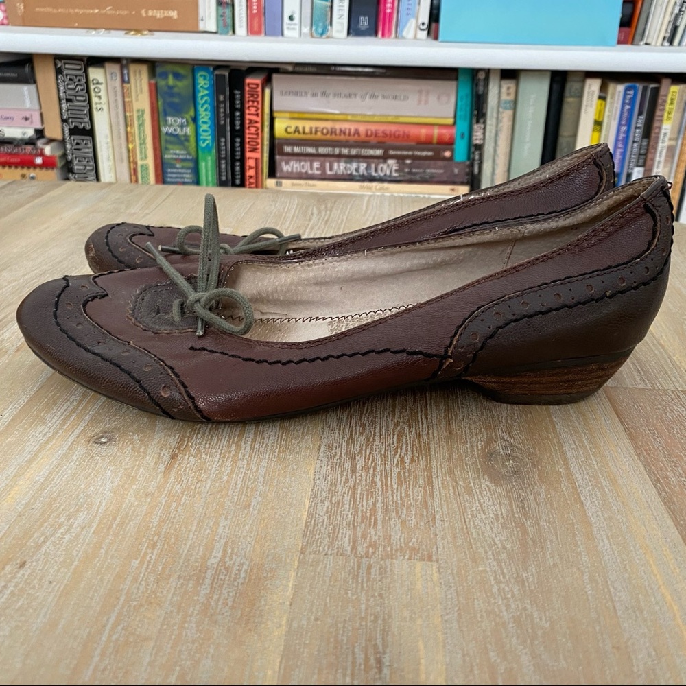 Seychelles Brogue Kitten Heels